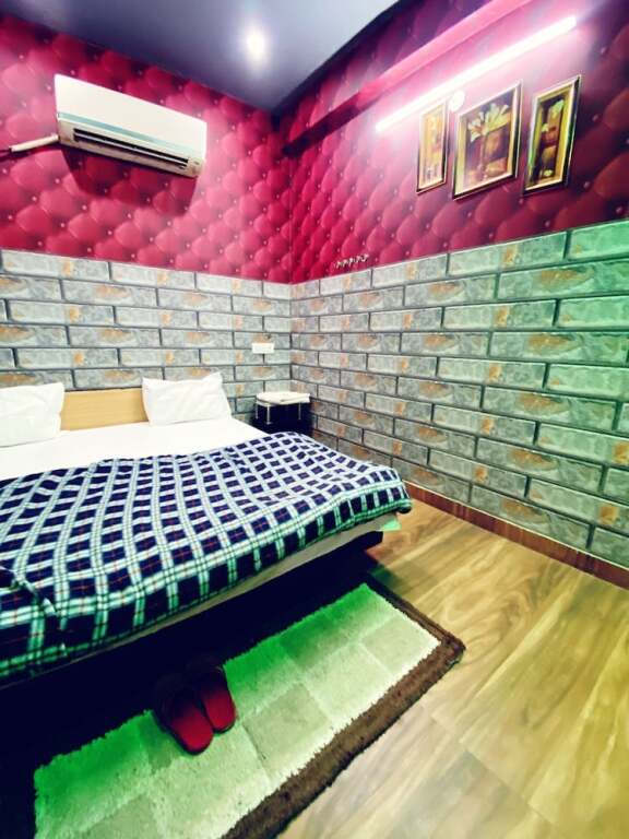 Нью-Дели: Manali Hotel By GRB
