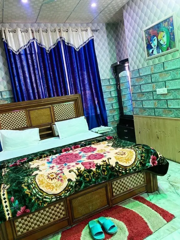 Нью-Дели: Manali Hotel By GRB