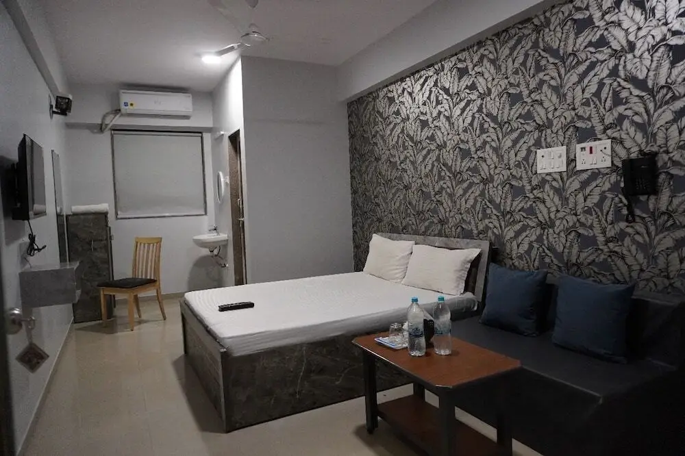 Сурат: Hotel Apple Inn By GRB