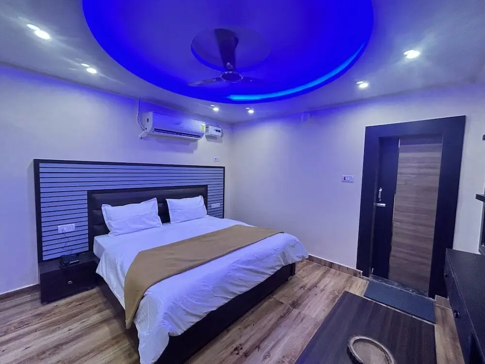 Файзабад: Hotel Raj Darbar