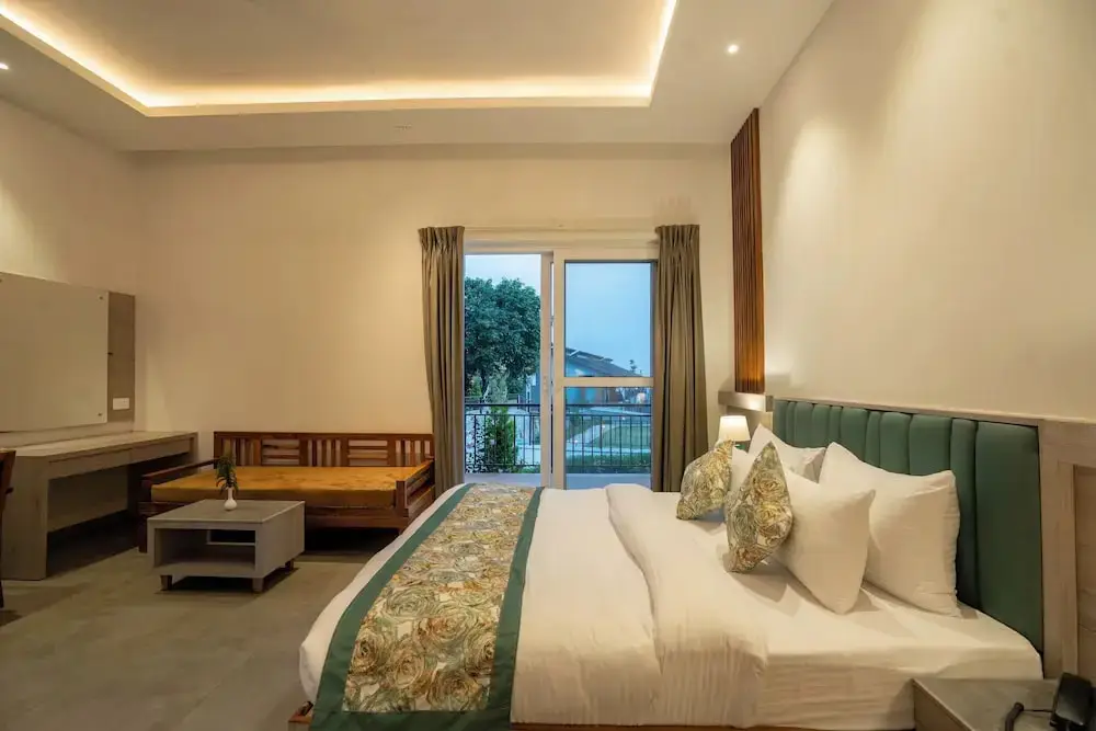 Наинитал: Evara Spa & Resort