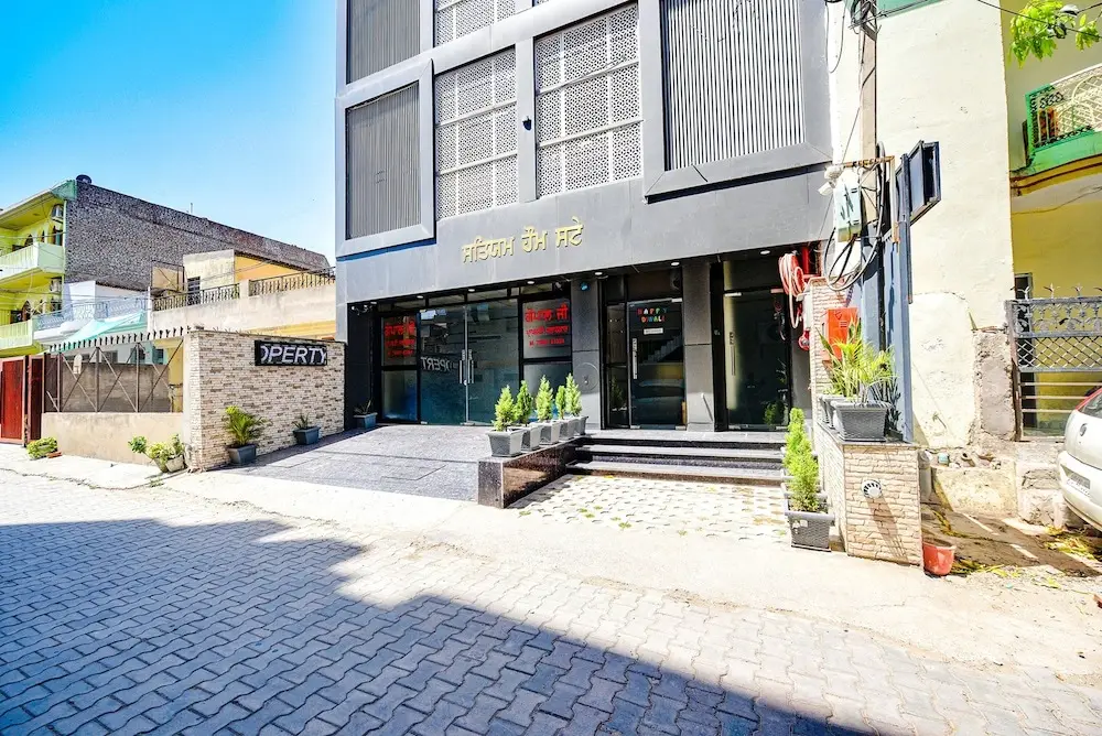 Fabhotel New Satyam — фото 1