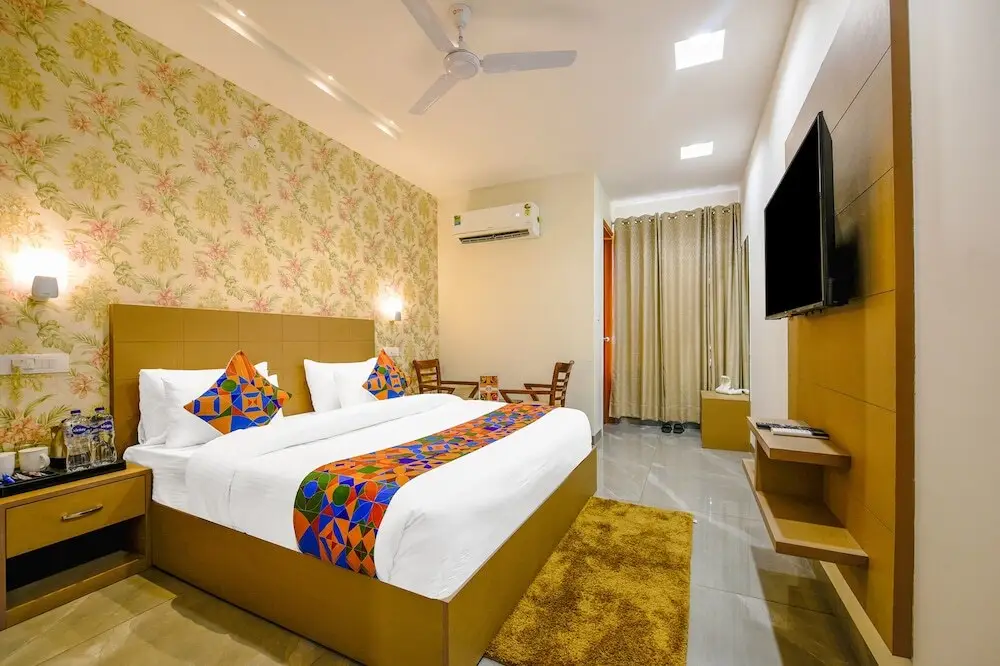 Мохали: Fabhotel Prime Victoria Regency
