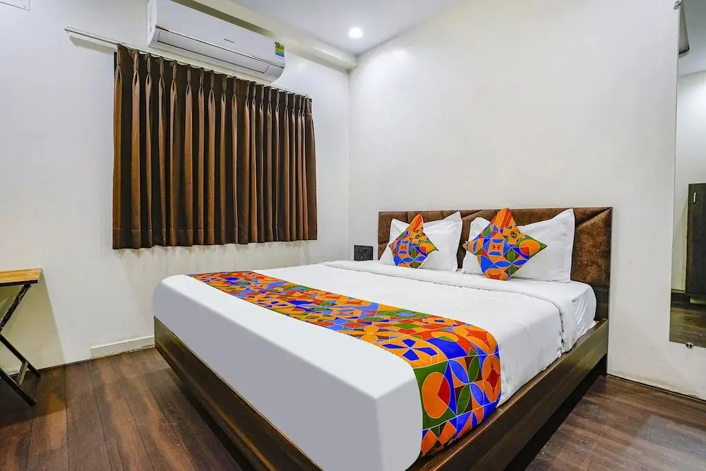 Сурат: Fabhotel Raviraj Capital