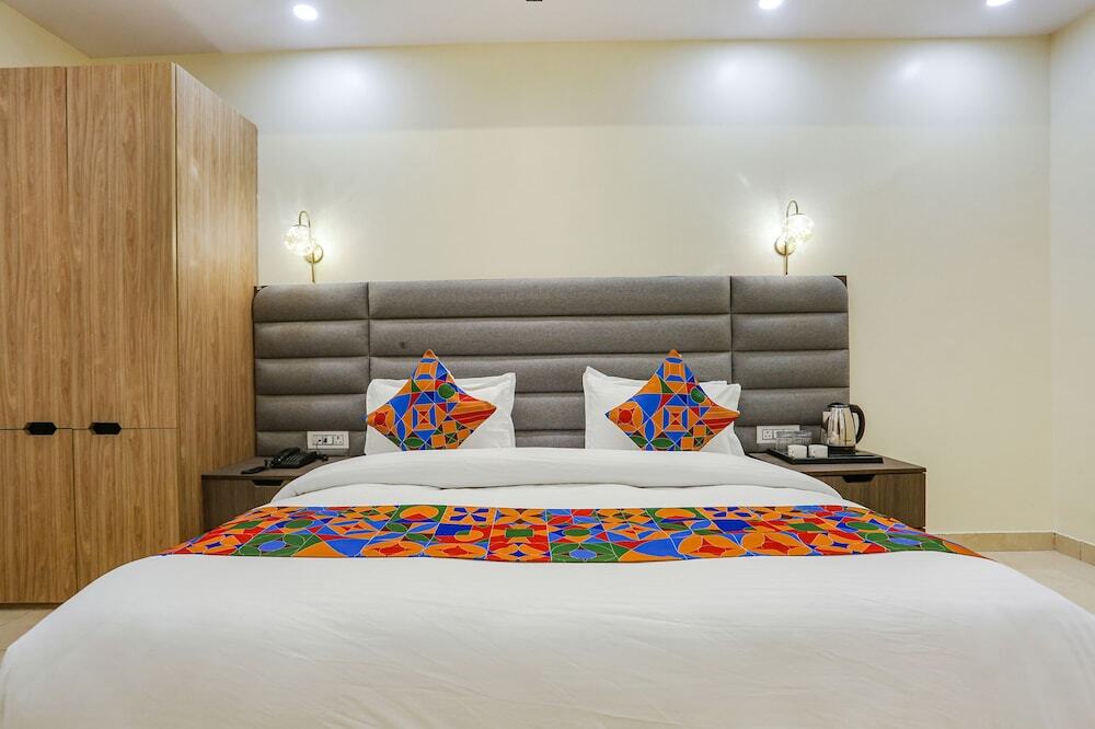 Нью-Дели: Fabhotel Vishesh Villas