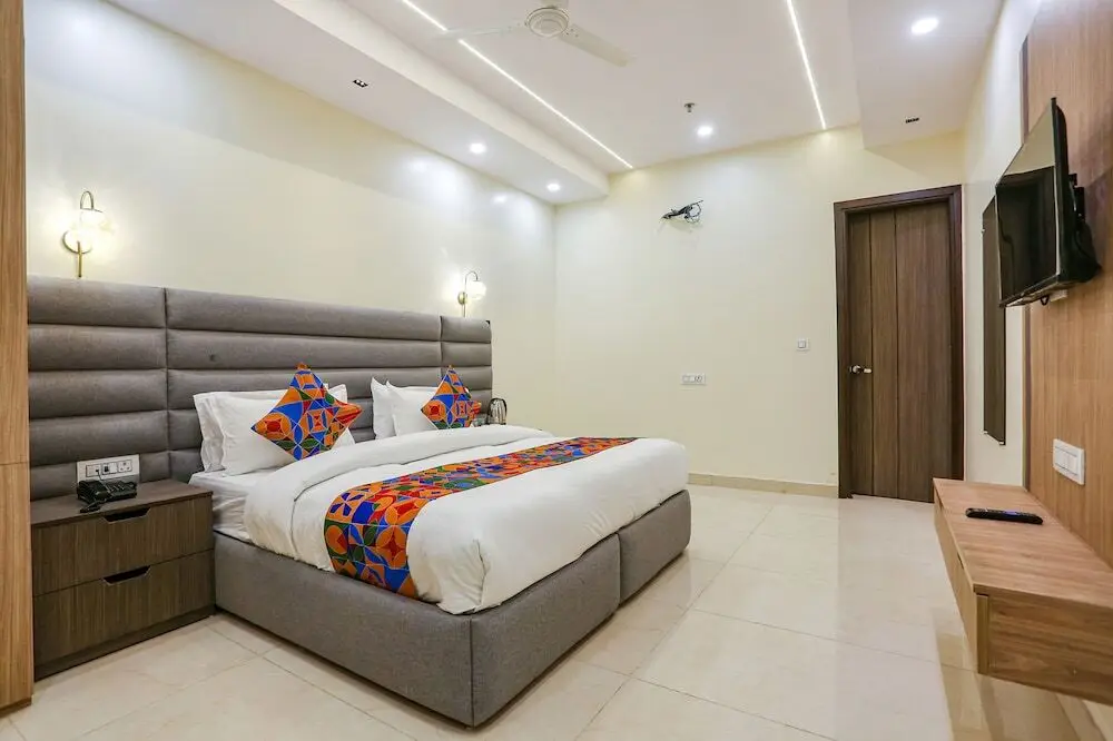 Нью-Дели: Fabhotel Vishesh Villas