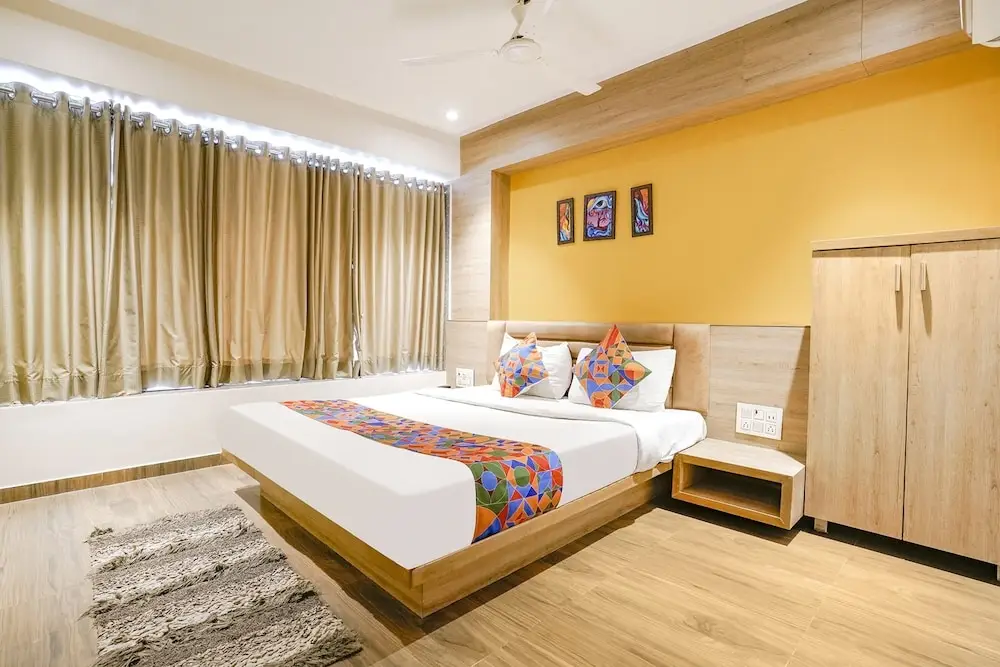 Ахмедабад: FabHotel Kingsway