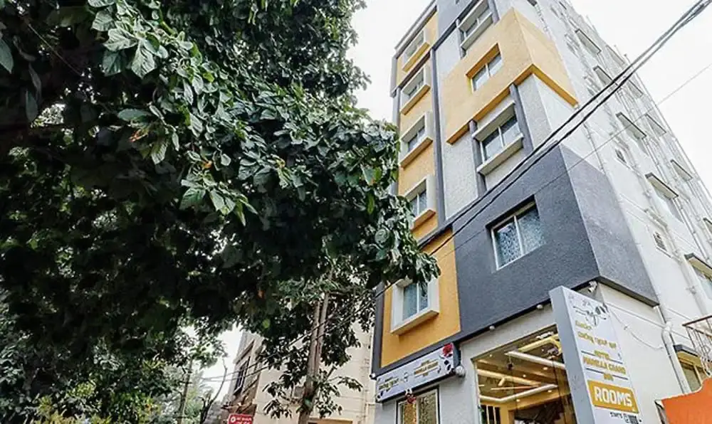 Fabhotel Marella Suites — фото 1