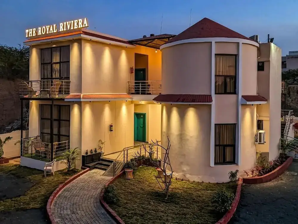 The Royal Riviera Resort & stay — фото 1