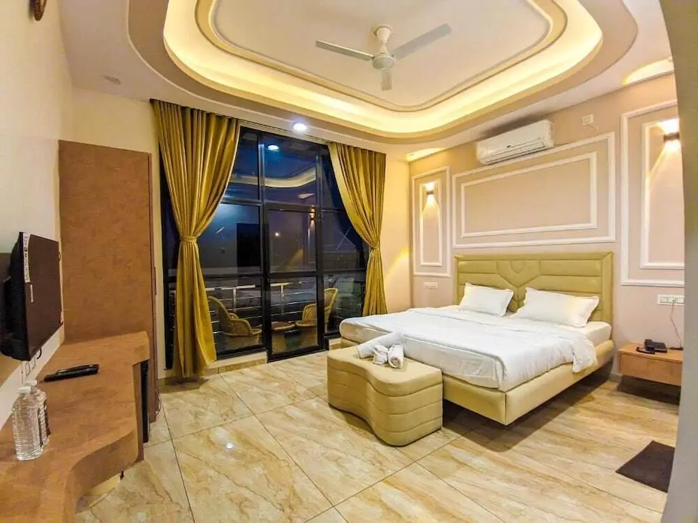 Бхудж: The Royal Riviera Resort & stay