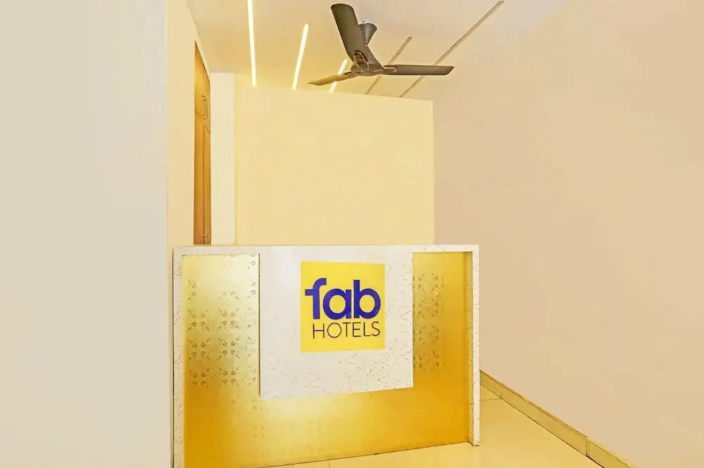 Канпур: FabHotel The Happiness