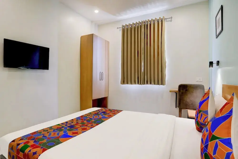Вадодара: FabHotel Prime Ace II