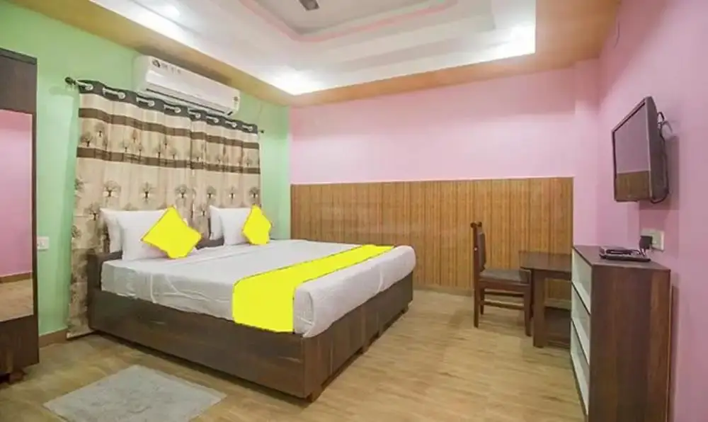 Силигури: FabHotel Utsho