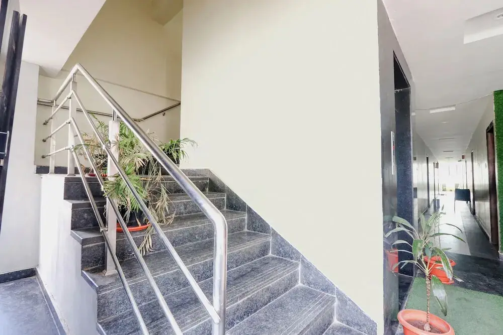 Хидерабад: Fabhotel Galaxy Suites