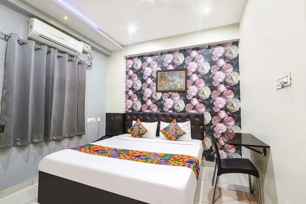 Хидерабад: Fabhotel Galaxy Suites