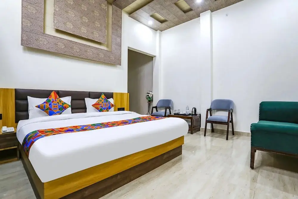 Файзабад: Fabhotel Jb Square Resort