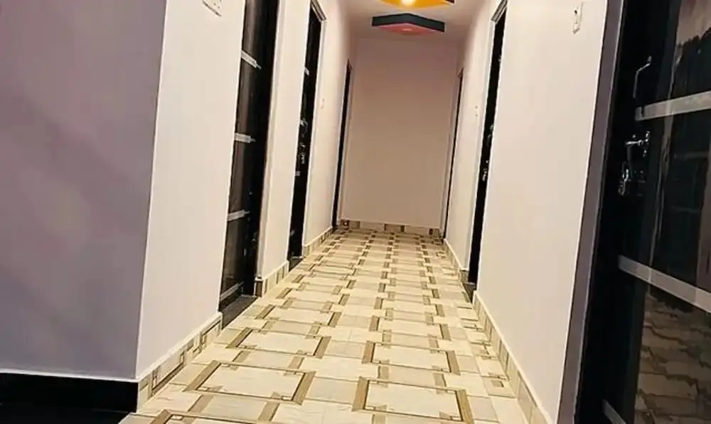 Файзабад: Fabhotel New Raghukul Loung