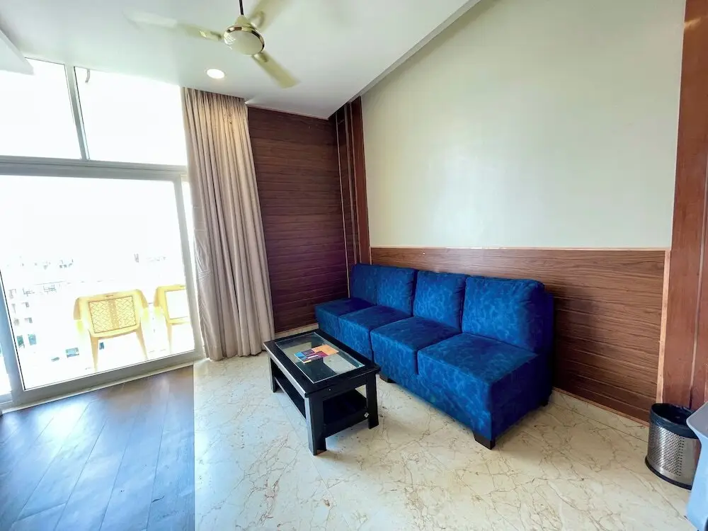 Пури: TBS Sea View - Full AC- Pool & Breakfast