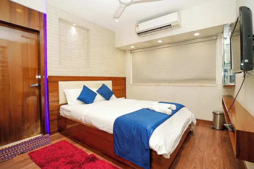 Мумбаи: Zenith Homes - Powai Suites
