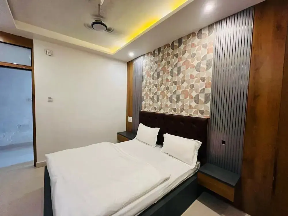 Пратапгарх: Hotel Satyam Inn