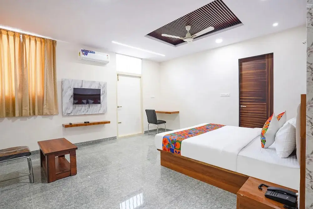 Бангалор: Fabhotel Platinum Palace