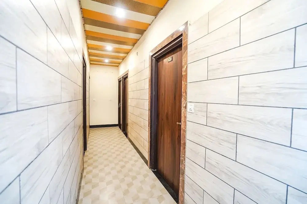 Дехрадун: Fabhotel Krishna Heights