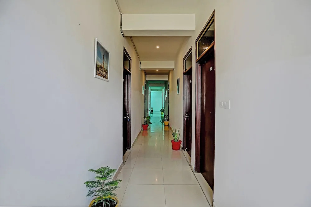 Shree Hotel — фото 1