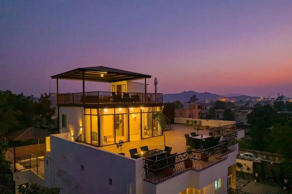 Удаипур: 1 Amiras Entire Villa at Fateh Sagar, Udaipur