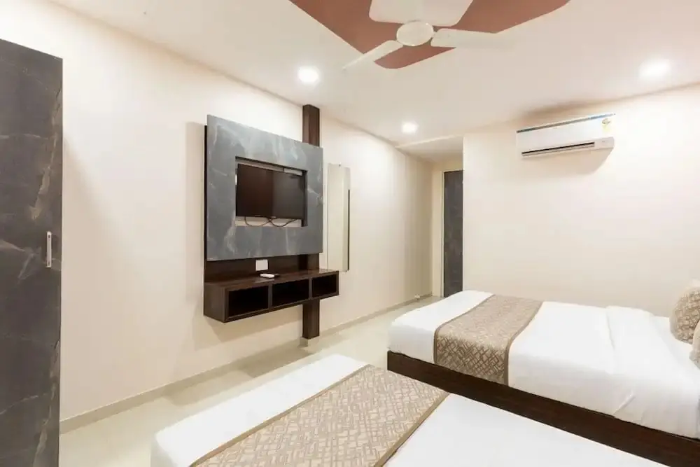 Мумбаи: HOTEL BKC ANNEX near Trade Center