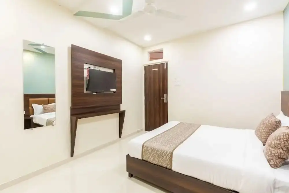 Мумбаи: HOTEL BKC ANNEX near Trade Center