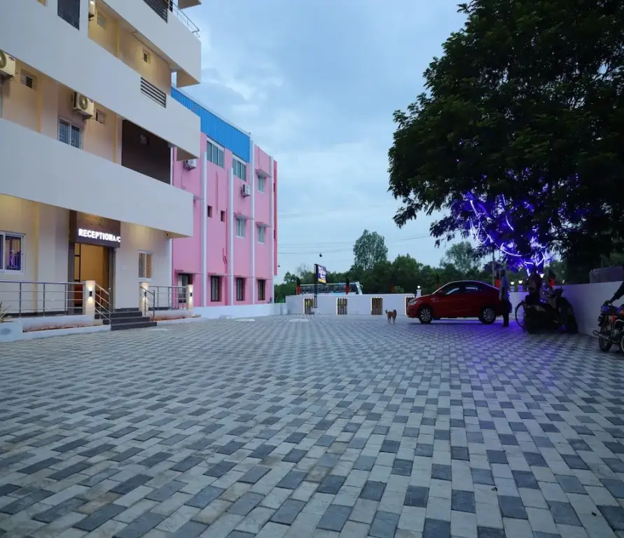 Hotel Suryaa Grand — фото 1