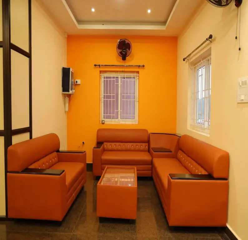 Пудучерри: Hotel Suryaa Grand