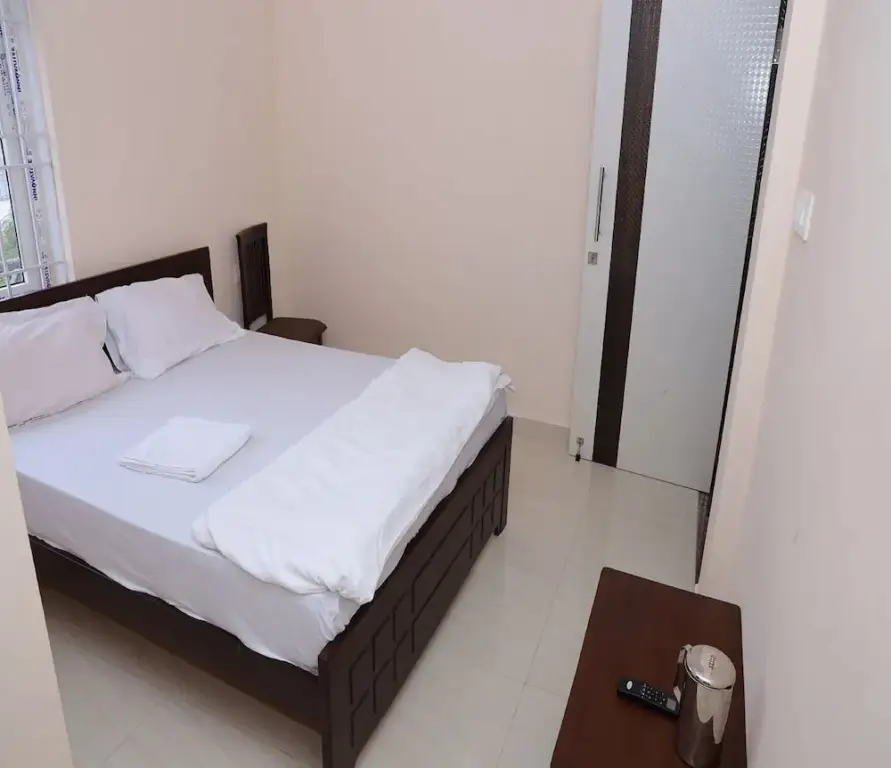 Пудучерри: Hotel Suryaa Grand