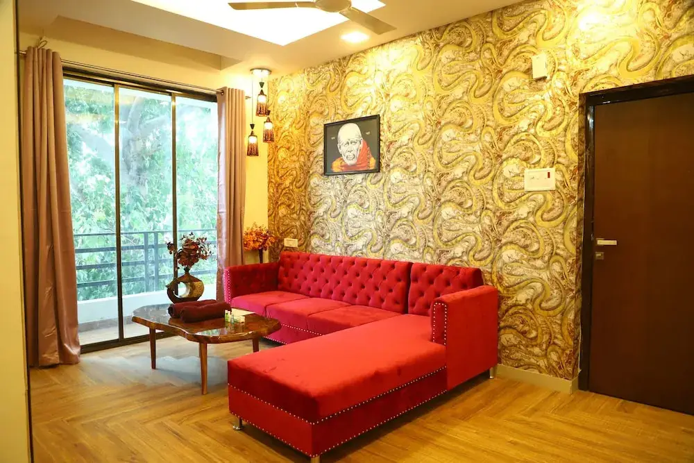Ширди: mani hotel and restaurant