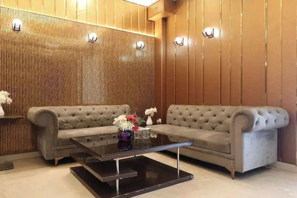 Канпур: Hotel Priydarshan