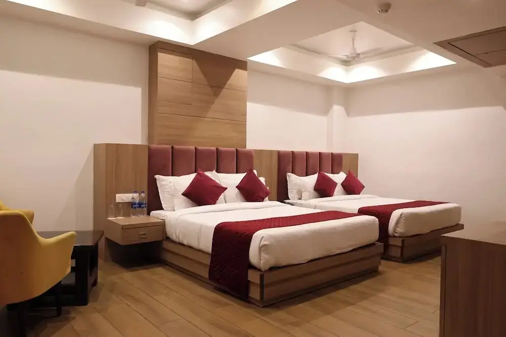 Канпур: Hotel Priydarshan