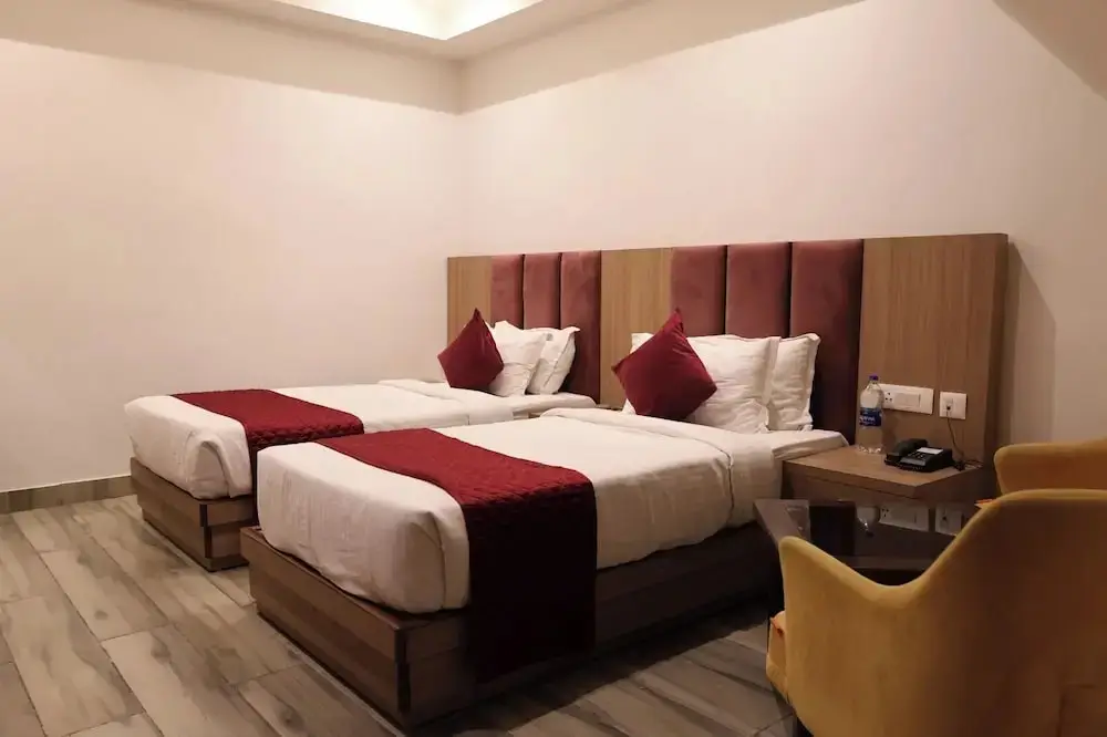 Канпур: Hotel Priydarshan