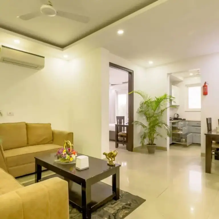 Гуруграм: Parfait Street 2bhk Service Apartment Near Fortis