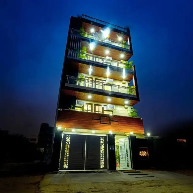 Гуруграм: Studio Apartment With Patio gym Near Global Foyer