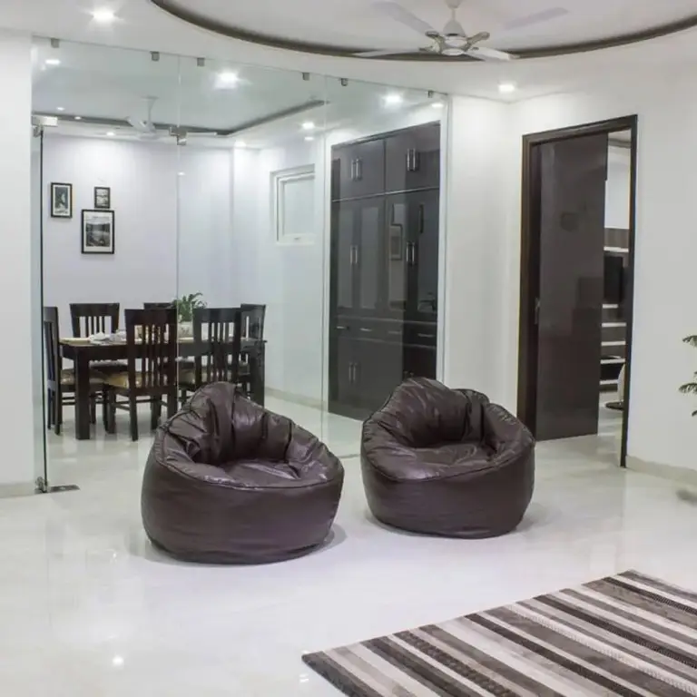 Гуруграм: Parfait Street 3bhk Service Apartment Near Fortis