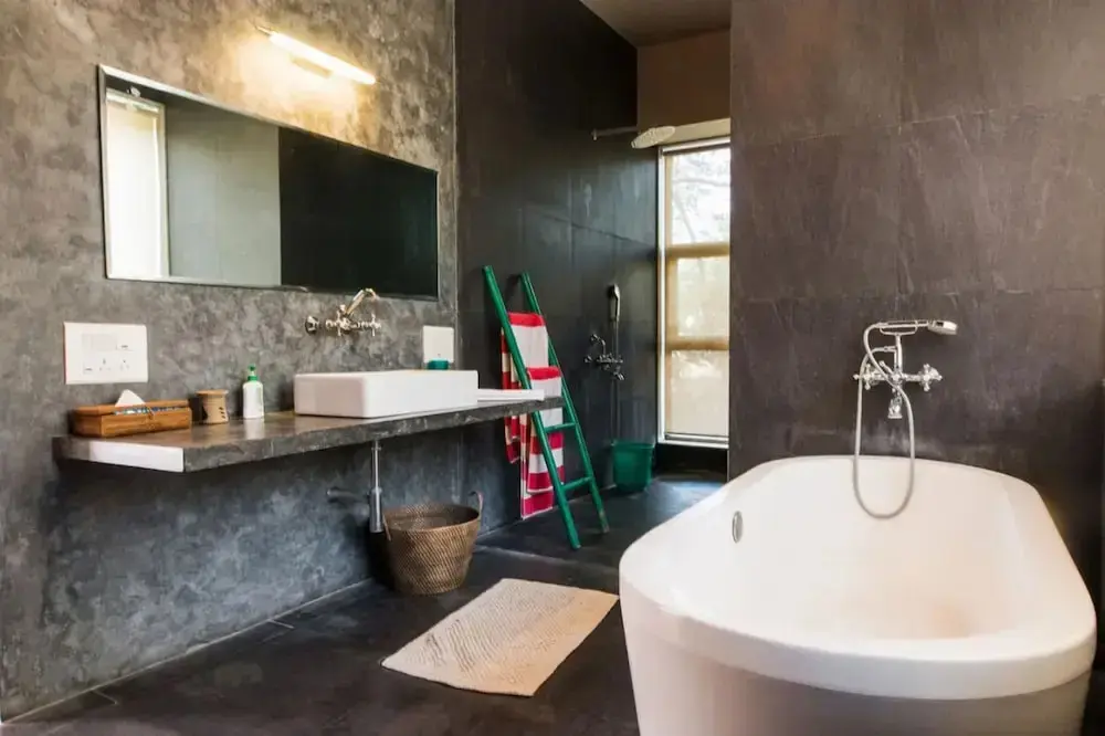 Киим: Frangipani by Hireavilla-5br Lux Estate in Alibaug