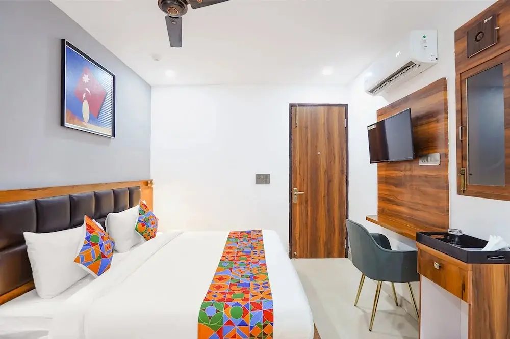 Газиабад: Fabhotel Prime Emporio Villa By Sbg