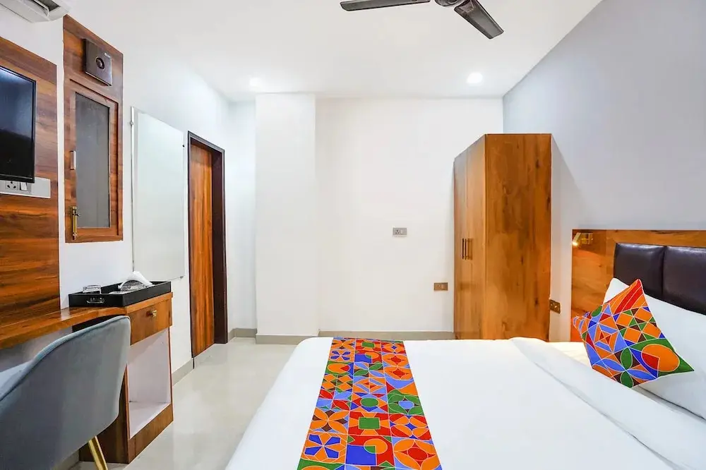 Газиабад: Fabhotel Prime Emporio Villa By Sbg