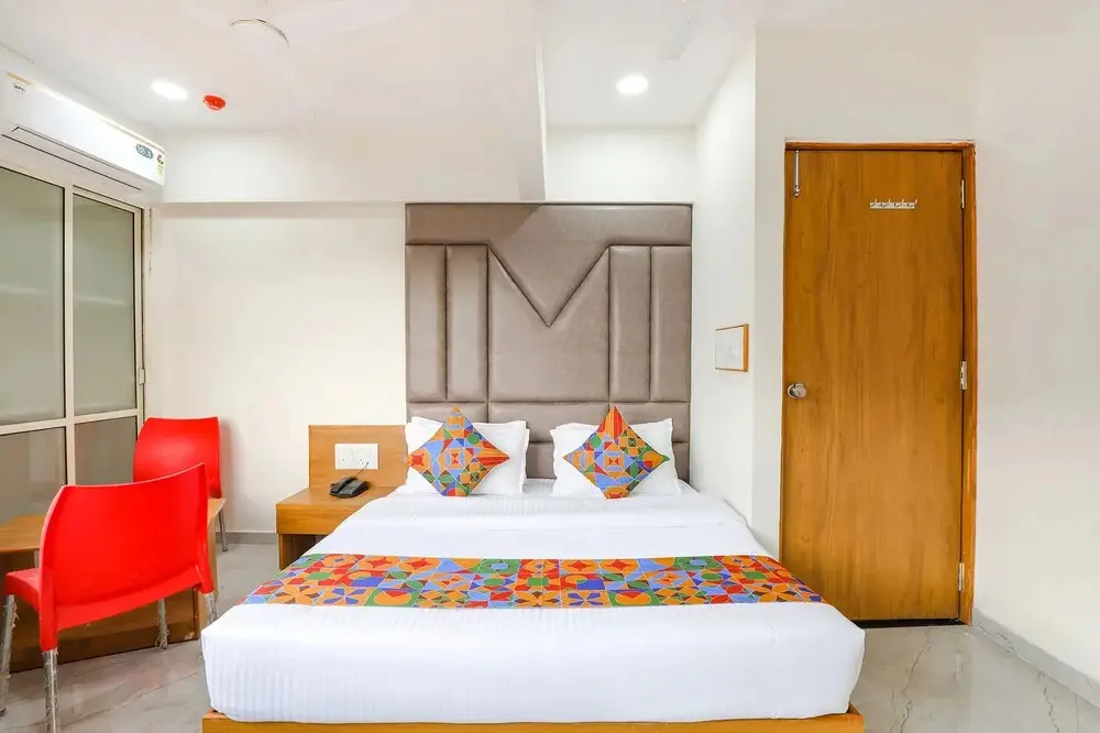 Гандхинагар: Fabhotel Crystal I