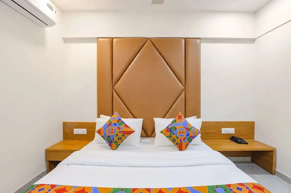 Гандхинагар: Fabhotel Crystal I