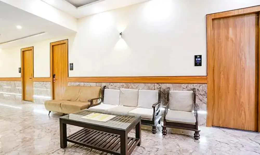 Мумбаи: Fabhotel 7 Square