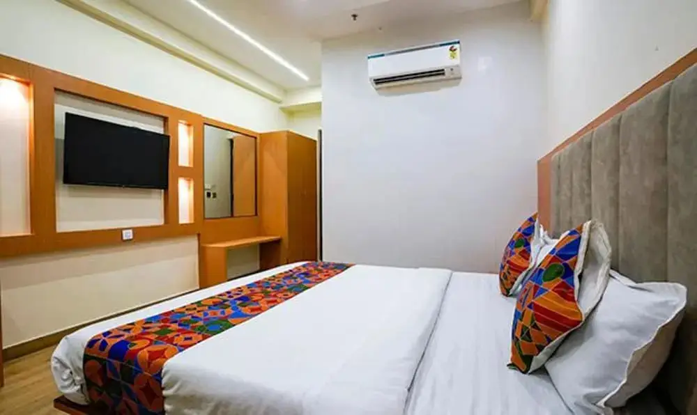 Мумбаи: Fabhotel 7 Square