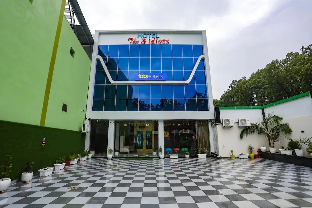 Fabhotel The 3 Idiots — фото 1