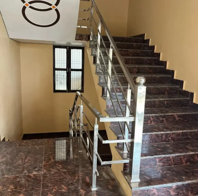 Файзабад: Goroomgo Shree Raj Homestay Ayodhya