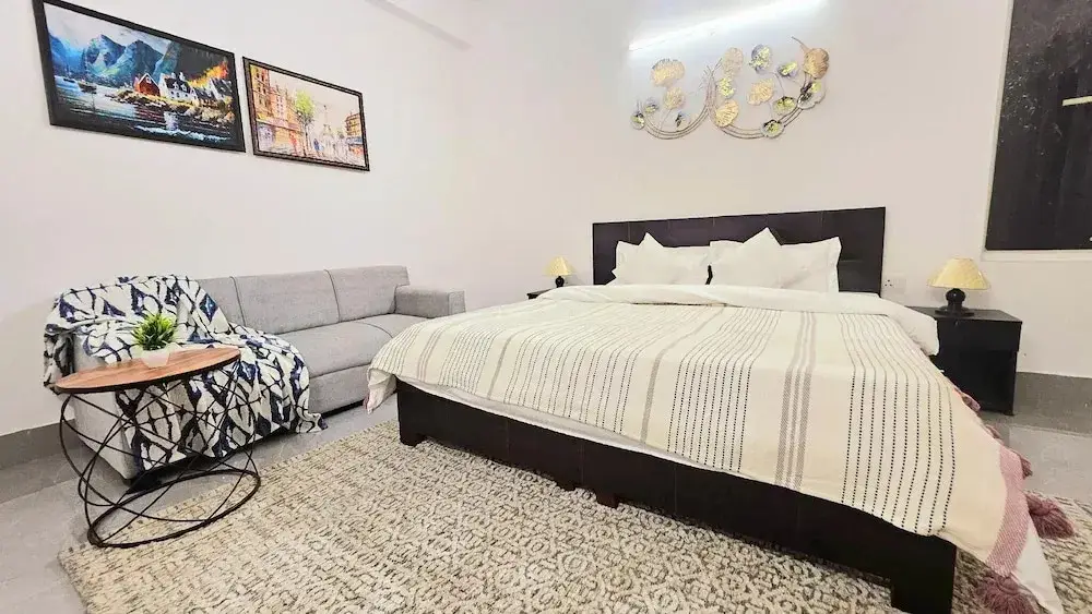 Гуруграм: Lux Studio Epic Stay